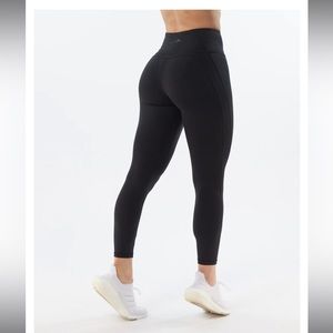 Alphalete Pulse Surge Leggings